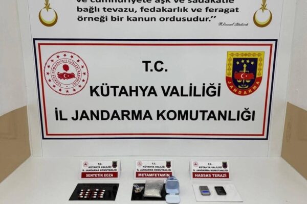 Kütahya’da zehir taciri tutuklandı! Kütahya’da zehir taciri tutuklandı!