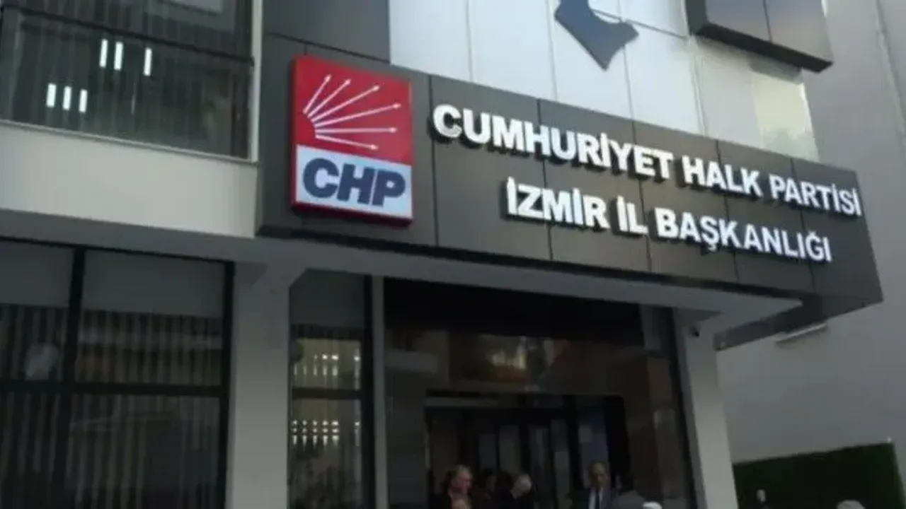 CHP İzmir’de tanışma mesaisi sürüyor: Belediye başkanları ve meclis üyeleri ile toplanıyor