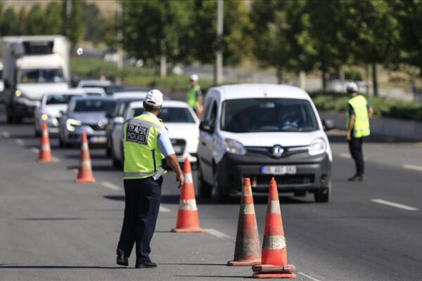 Sosyal medyaya da trafik cezası geliyor! Sosyal medyaya da trafik cezası geliyor!
