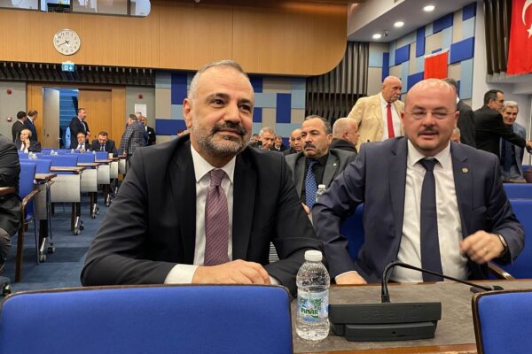 Üyelik düşmedi… Aslanoğlu, özel izinle İZTO&...