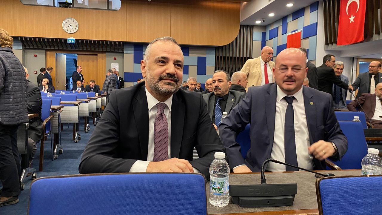 Üyelik düşmedi… Aslanoğlu, özel izinle İZTO’da!