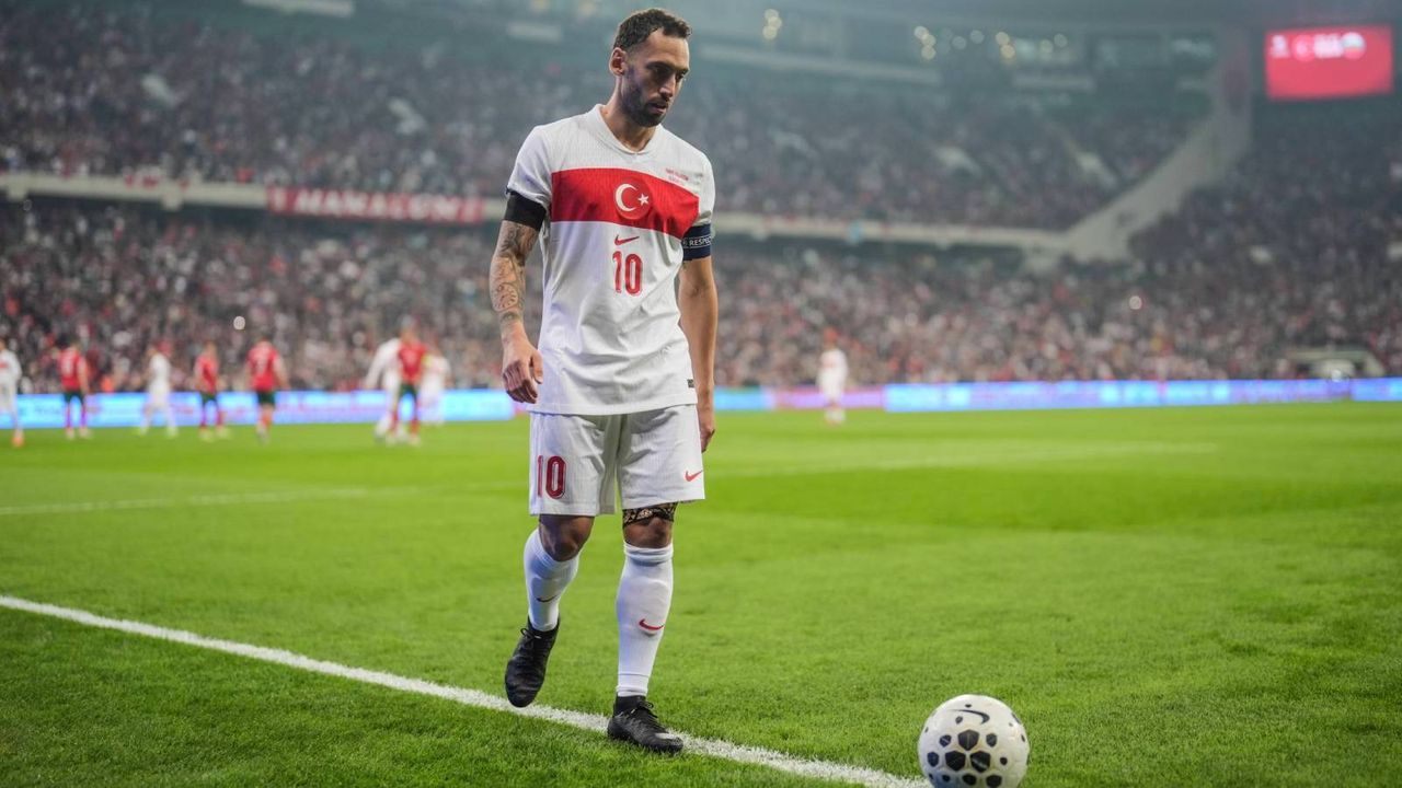 Çalhanoğlu Milli Takım kadrosundan çıkarıldı