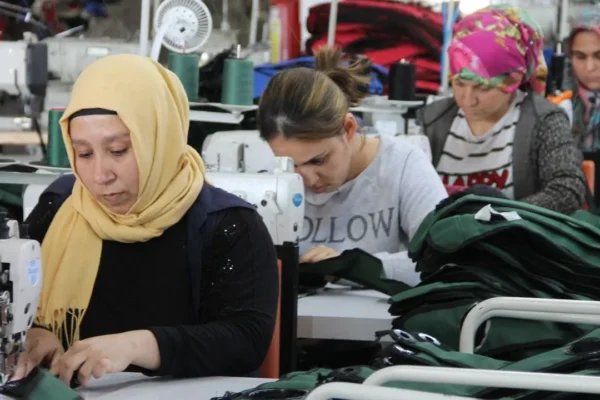 Kamp sandalyesi üretiyordu… İzmirli firma için kon...
