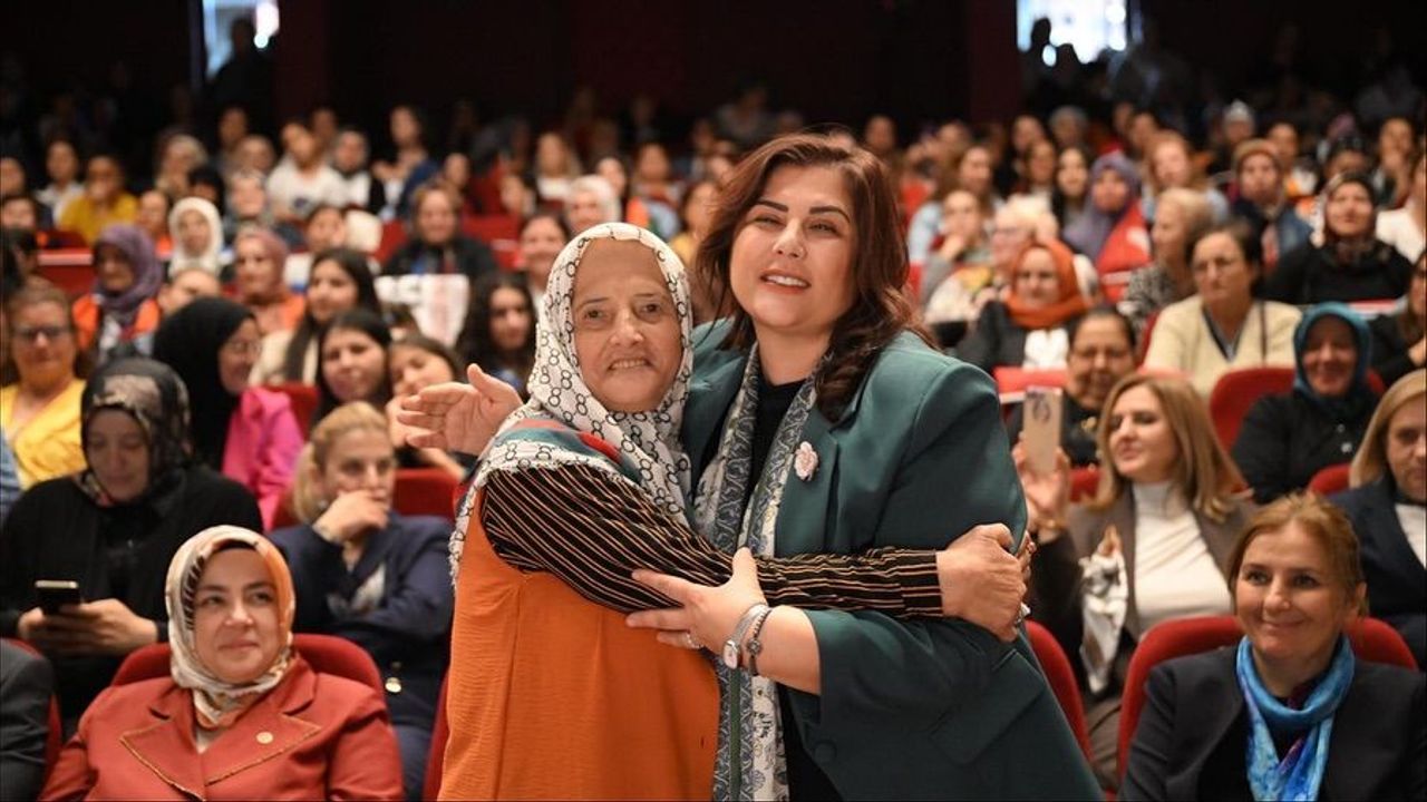 Çerçioğlu AK Partili kadınlara seslendi: Aydın’da tarih yazmaya hazır mısınız?