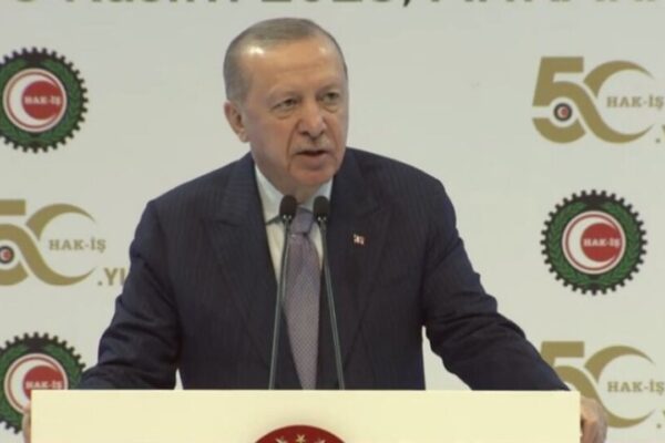 Erdoğan: Hayat pahalılığını mutlaka çözeceğiz Erdoğan: Hayat pahalılığını mutlaka çözeceğiz