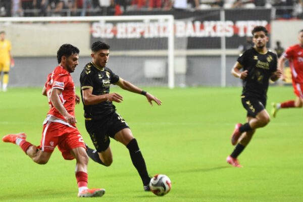 Altay evinde mağlup! Altay evinde mağlup!
