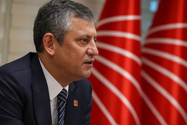 Siyasilere ‘yeni yıl’ telefonu: Sadece...