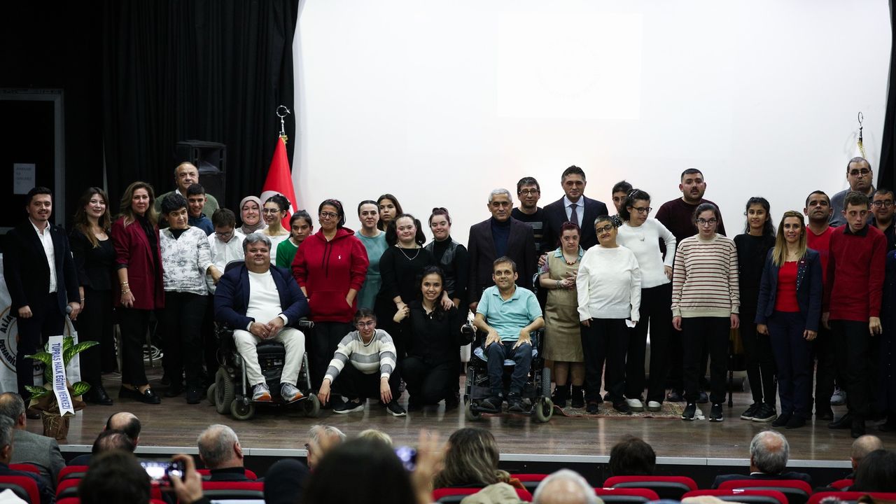 Aliağa’da 3 Aralık Dünya Engelliler Günü kutlandı