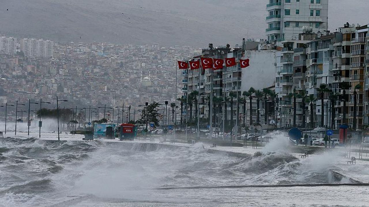 Yılın ilk hafta sonu planlar iptal… Meteoroloji’den İzmir’e ‘sarı’ alarm!