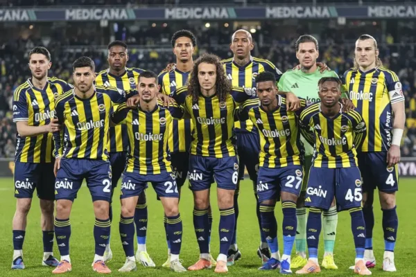 Fenerbahçe’den flaş sakatlık açıklaması Fenerbahçe’den flaş sakatlık açıklaması