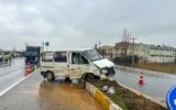 Direksiyon hakimiyetini kaybetti… Refüje çar...