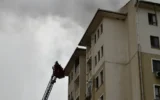 10 katlı binada yangın paniği: 21 kişi hastaneye k...