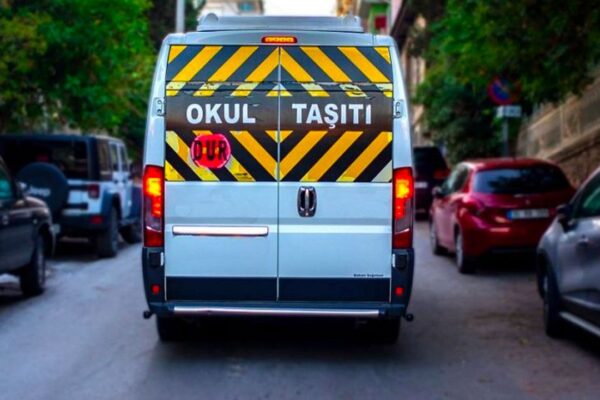 İzmir’de servislere zam komisyonlardan geçti: Öğre... İzmir’de servislere zam komisyonlardan geçti: Öğre...