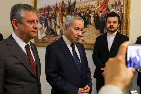 Bülent Arınç: ‘Ben AK Partiliyim, Erdoğan li...