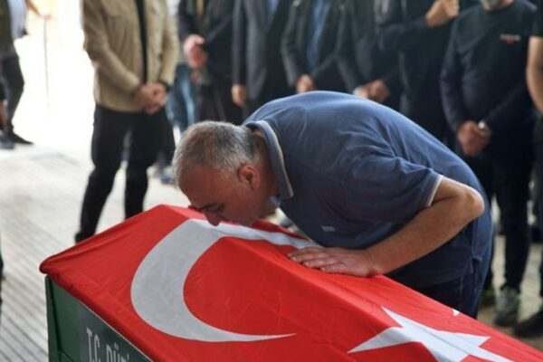 Cenazeler teslim edildi… Gözyaşı sel oldu!