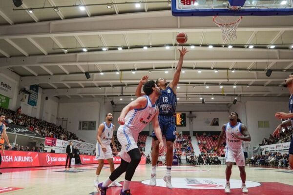 Anadolu Efes, Aliağa Petkimspor’u farklı geçti: 85... Anadolu Efes, Aliağa Petkimspor’u farklı geçti: 85...