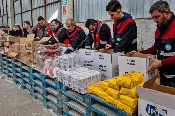 Manisa’da bayram dayanışması