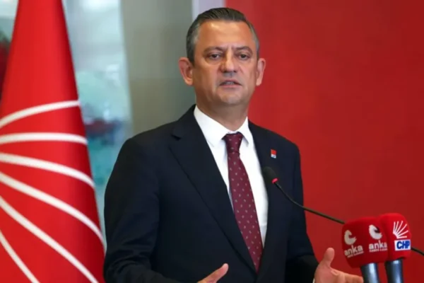 Özel’den yeni çağrı: Cemil Tugay partiye dön...