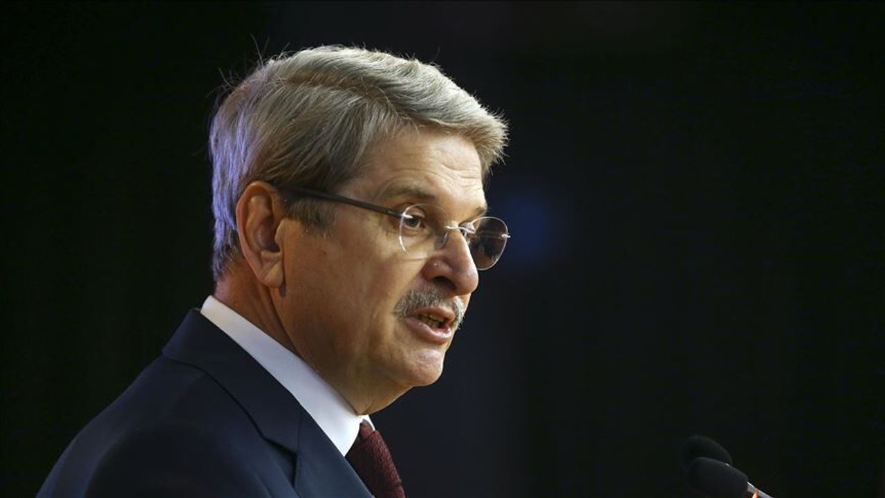 Aytun Çıray’dan Özgür Özel’e uyarı: Parti bölünürse hain durumuna düşer!