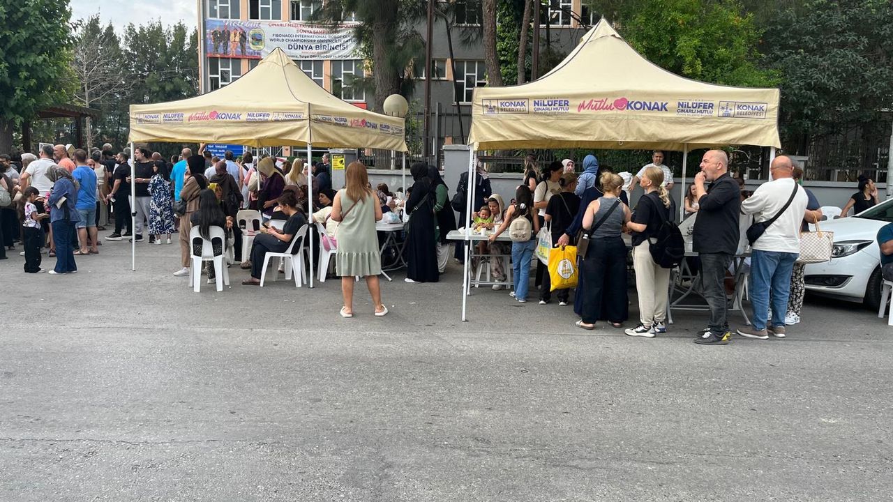 Konak Belediyesi’nden öğrenci ve velilere sınav desteği