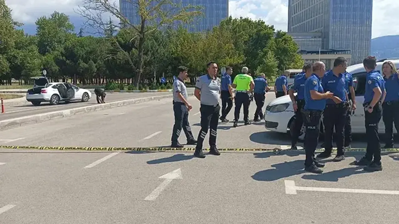Adliye otoparkında tabancalı kavga; 5 gözaltı!