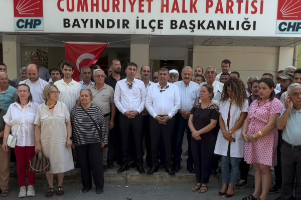 CHP’den toplu istifa: Bayındır YENİ Parti yolunda!