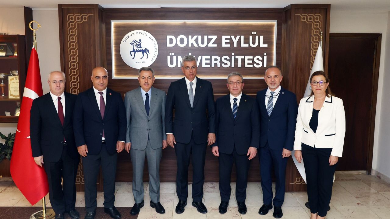 Sağlık Bakanı Memişoğlu’ndan DEÜ’ye bilim ziyareti