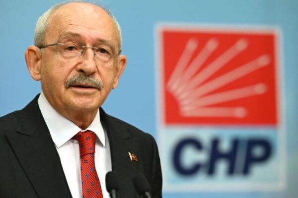 Erdal Beşikçioğlu’nu ziyaret etti!