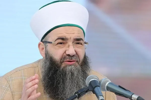 ‘Cübbeli Ahmet’ acil ameliyata alındı