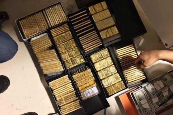 Kuriş örgütüne operasyon: 200 kilo külçe altın ele... Kuriş örgütüne operasyon: 200 kilo külçe altın ele...