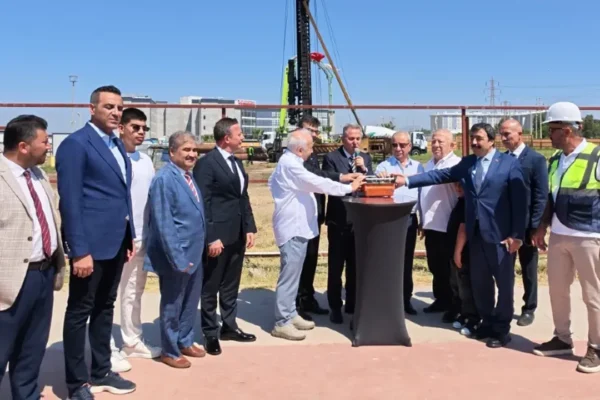 İzmir’de dev caminin temeli atıldı!