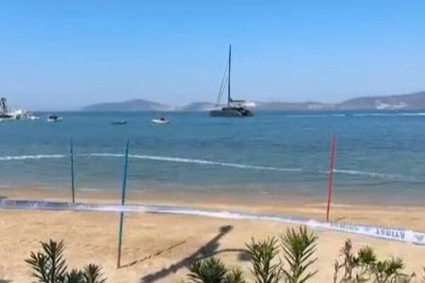 Deniz suyu alarmı: Güllük Halk Plajı kapatıldı